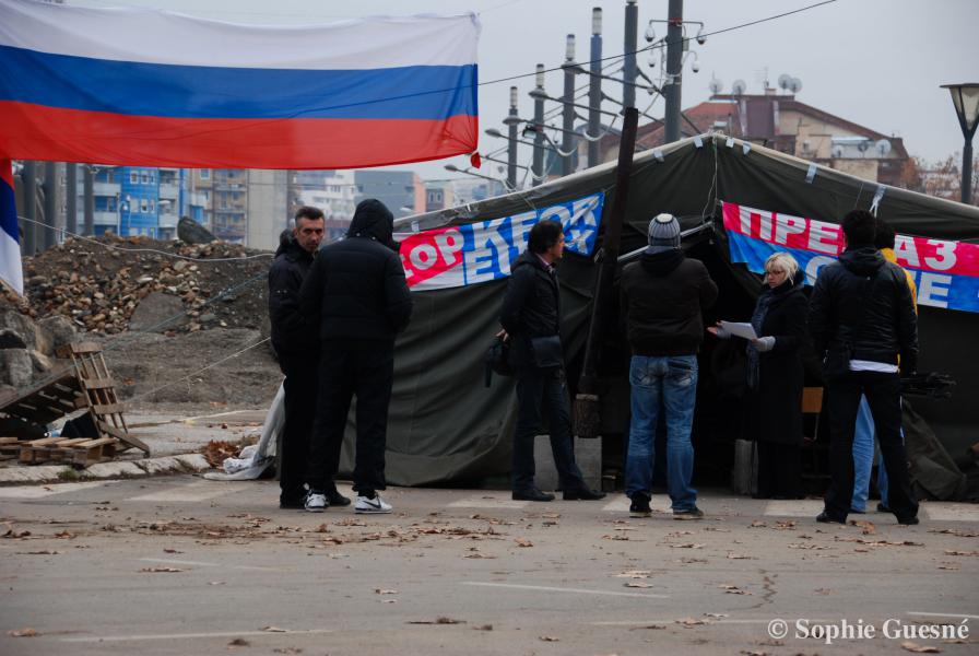 Mitrovica, barricade, main bridge, December 2011